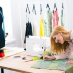 Пошив мерча для компании: как сделать бренд запоминающимся с помощью одежды