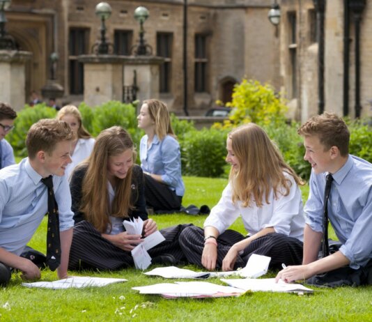 Почему выбирают обучение в Великобритании?