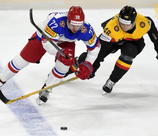 По какой тактике делать ставки на хоккей?