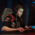 Стоит ли делать ставки на киберспорт?