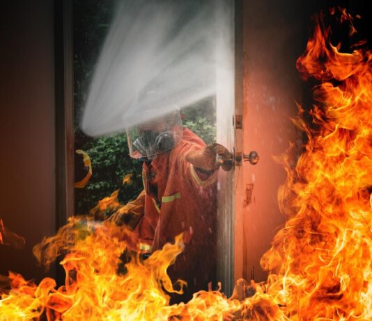 Пожар в доме: порядок ваших действий