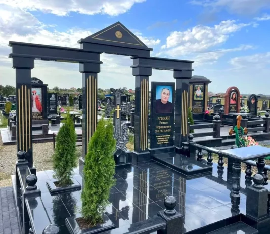 Памятники: история, виды, материалы и особенности установки — всё, что нужно знать перед заказом