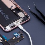 Ремонт телефона и моменты, когда выгоднее отправить своего верного друга на помойку